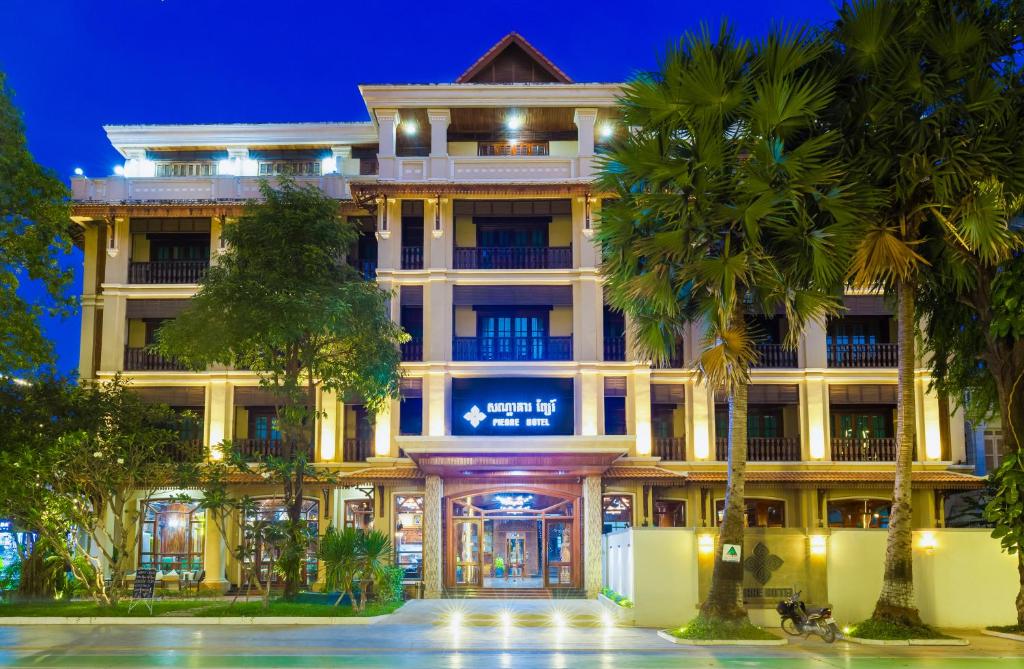 Vụ cướp táo bạo tại khách sạn Pierre Hotel: Bí ẩn chưa có lời giải